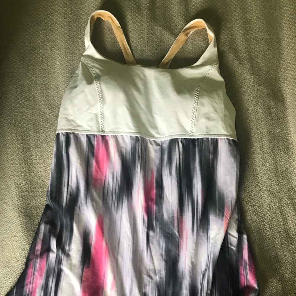 Lululemon flowy tank